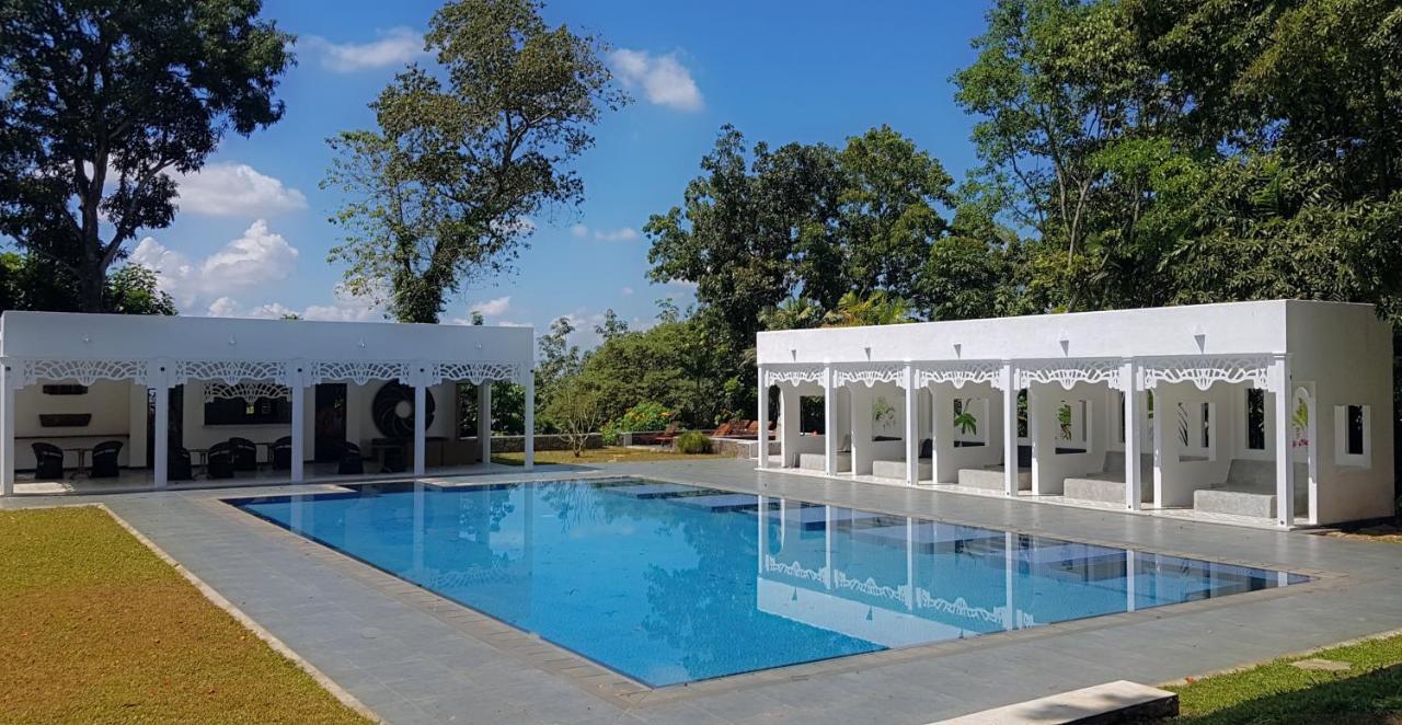 Viceroy House Hotel Pasyala Buitenkant foto